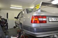 Pallbockar monterade på hjuldollys gör karossen flyttbar